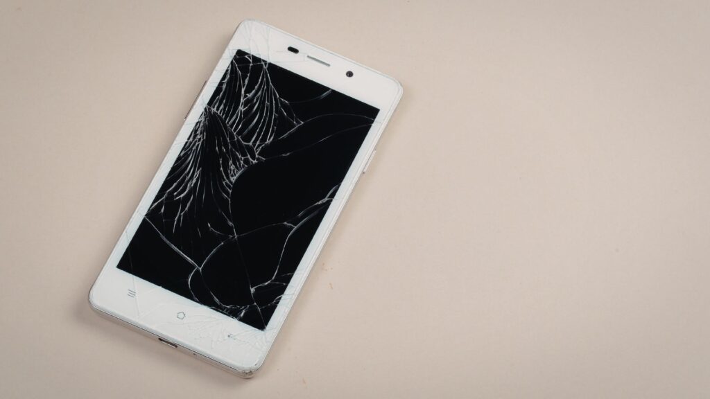 Tela de Celular Quebrada em Manaus: O Que Fazer